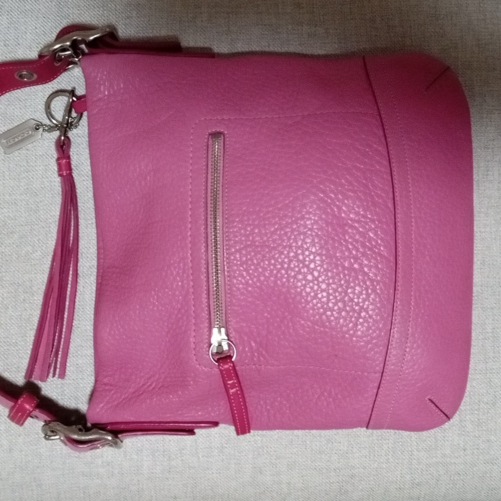 Coach pink pebbled leather crossbody - Light and hot pink 🩷 NWOT